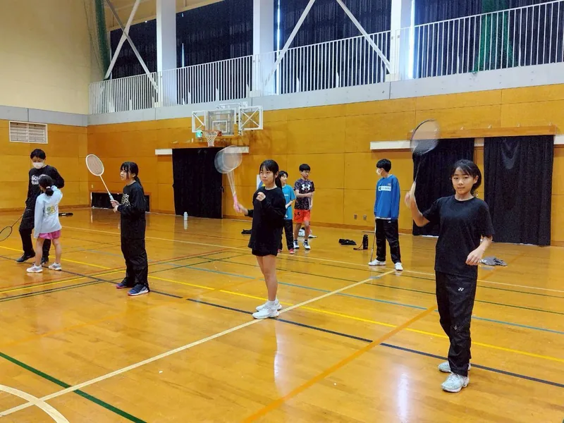 井堀バドミントンクラブの活動写真